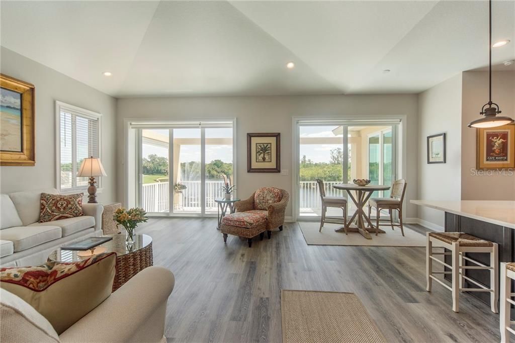 Recently Sold: $1,375,000 (3 beds, 2 baths, 2574 Square Feet)