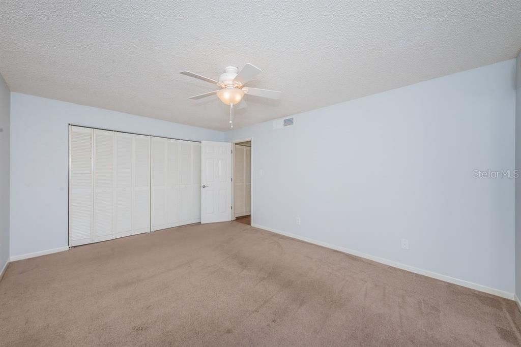Recently Sold: $145,000 (2 beds, 2 baths, 985 Square Feet)
