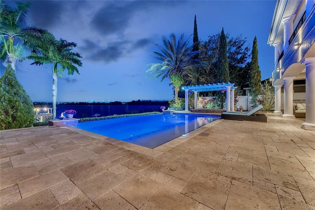 Recently Sold: $1,399,000 (5 beds, 3 baths, 5070 Square Feet)