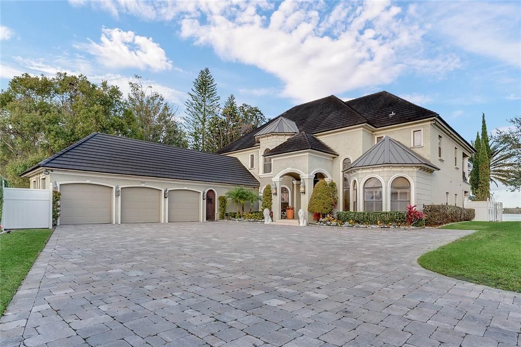 Recently Sold: $1,399,000 (5 beds, 3 baths, 5070 Square Feet)