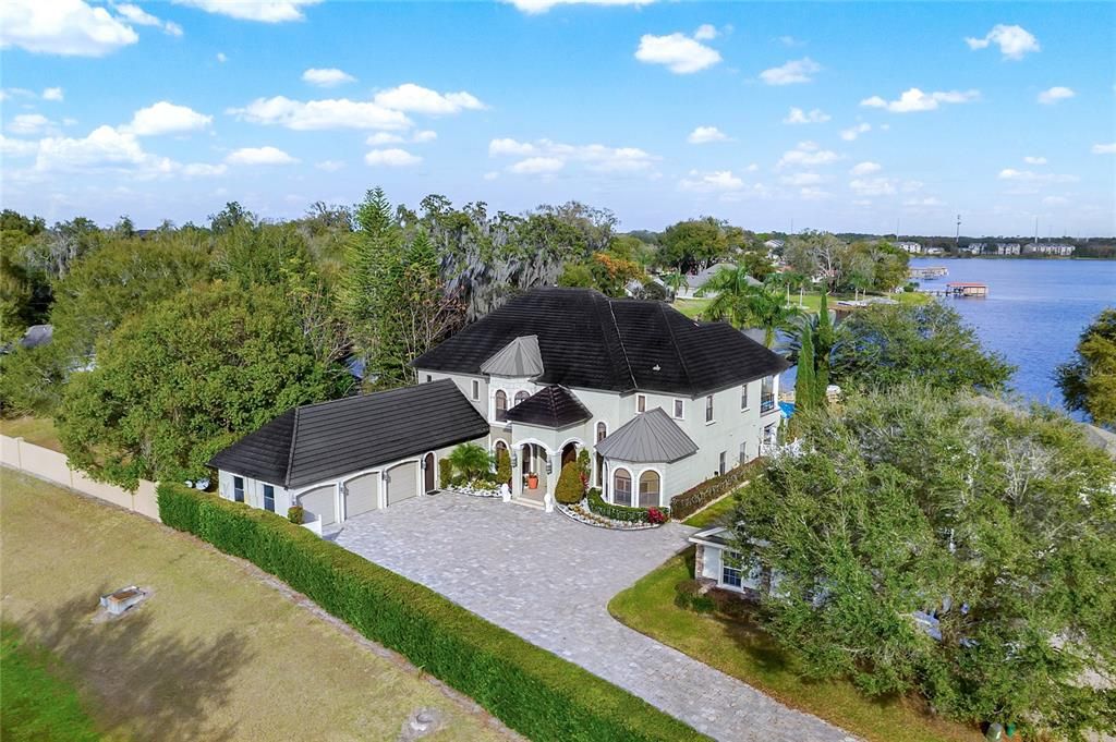 Recently Sold: $1,399,000 (5 beds, 3 baths, 5070 Square Feet)