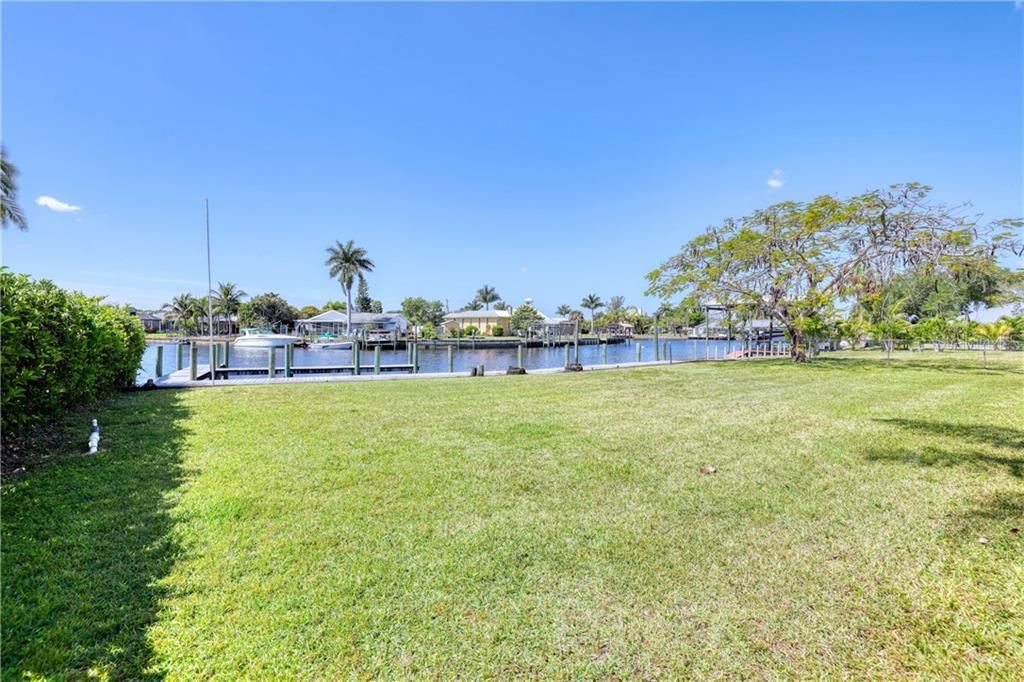 Recently Sold: $499,999 (2 beds, 2 baths, 1562 Square Feet)