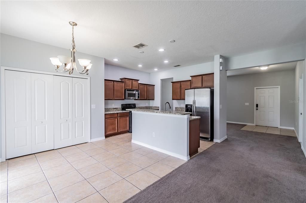 Recently Sold: $339,000 (5 beds, 2 baths, 2902 Square Feet)