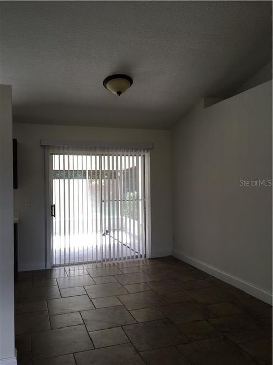 Recently Rented: $1,700 (3 beds, 2 baths, 1184 Square Feet)