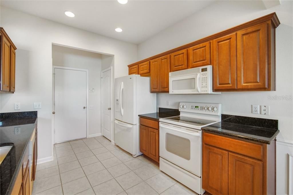 Recently Sold: $265,000 (3 beds, 2 baths, 1666 Square Feet)
