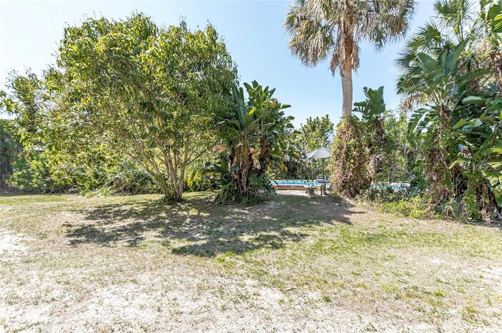 Recently Sold: $400,000 (2 beds, 2 baths, 864 Square Feet)