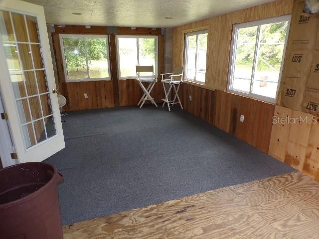 Recently Sold: $180,000 (3 beds, 2 baths, 969 Square Feet)