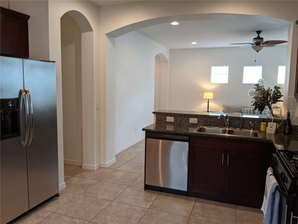 Active With Contract: $2,700 (3 beds, 2 baths, 1331 Square Feet)