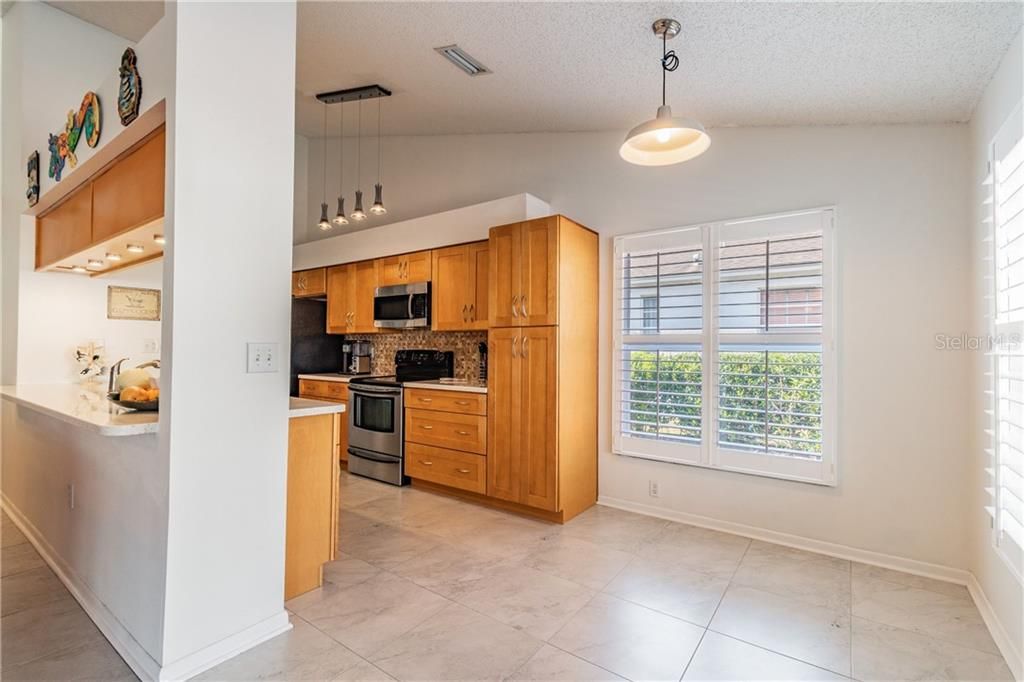 Recently Sold: $390,000 (3 beds, 2 baths, 2231 Square Feet)