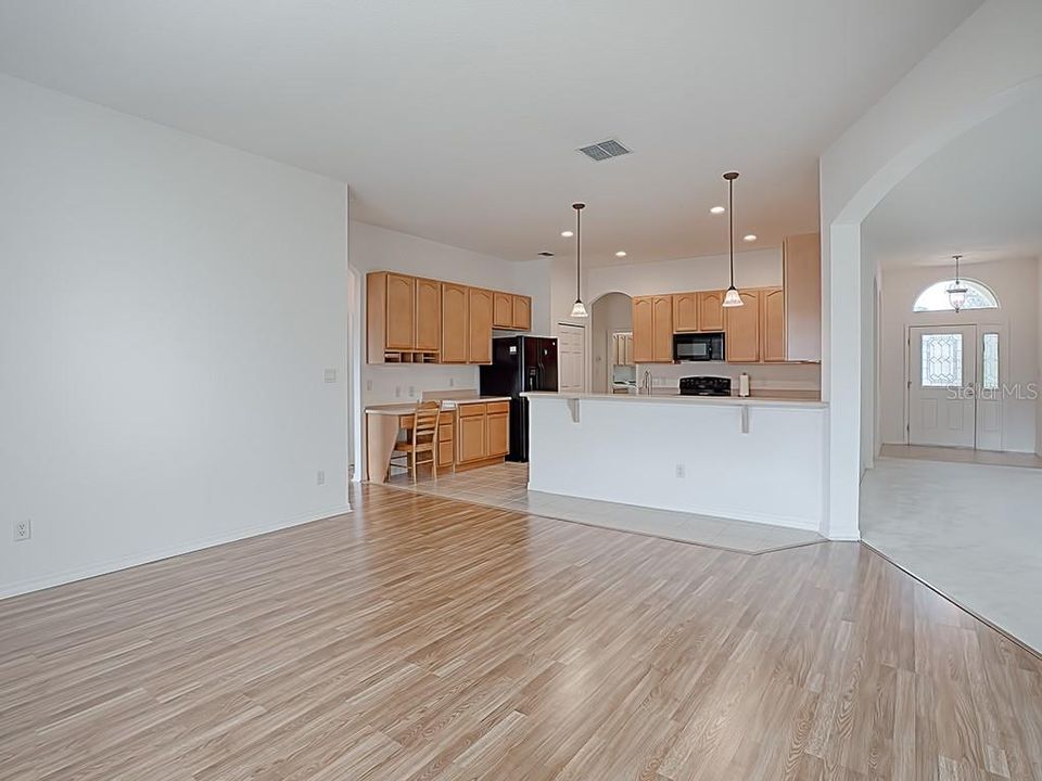 Recently Sold: $285,000 (2 beds, 2 baths, 2678 Square Feet)