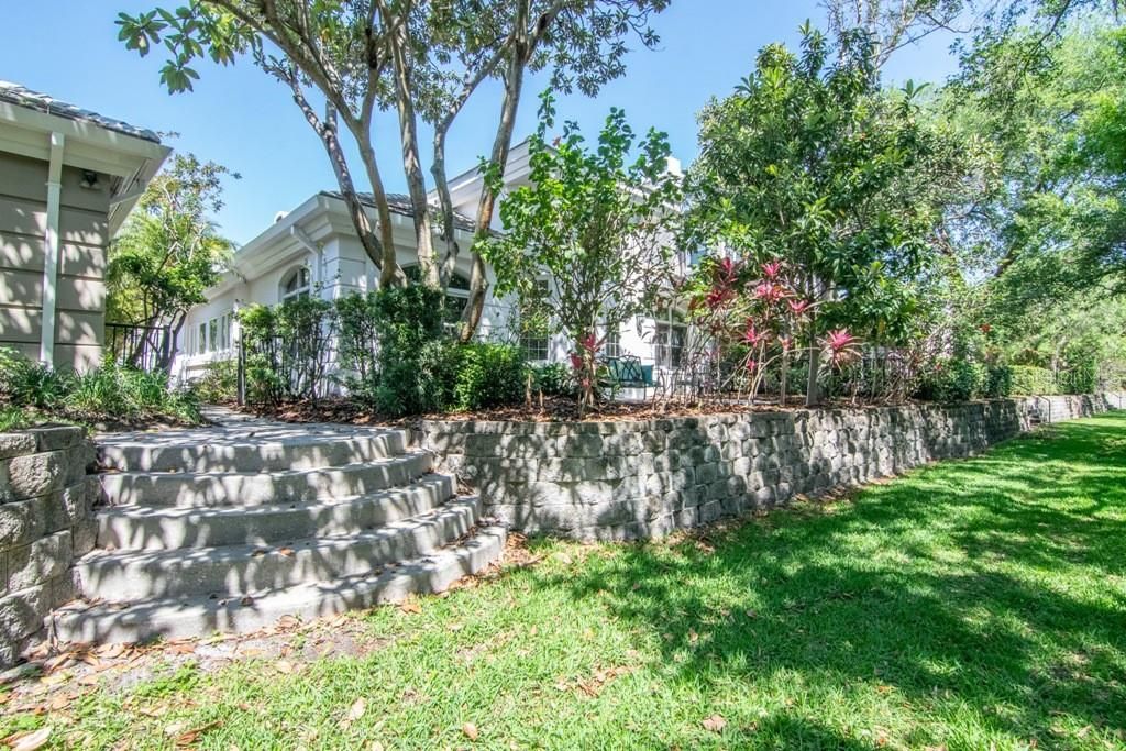Recently Sold: $1,150,000 (3 beds, 3 baths, 3040 Square Feet)
