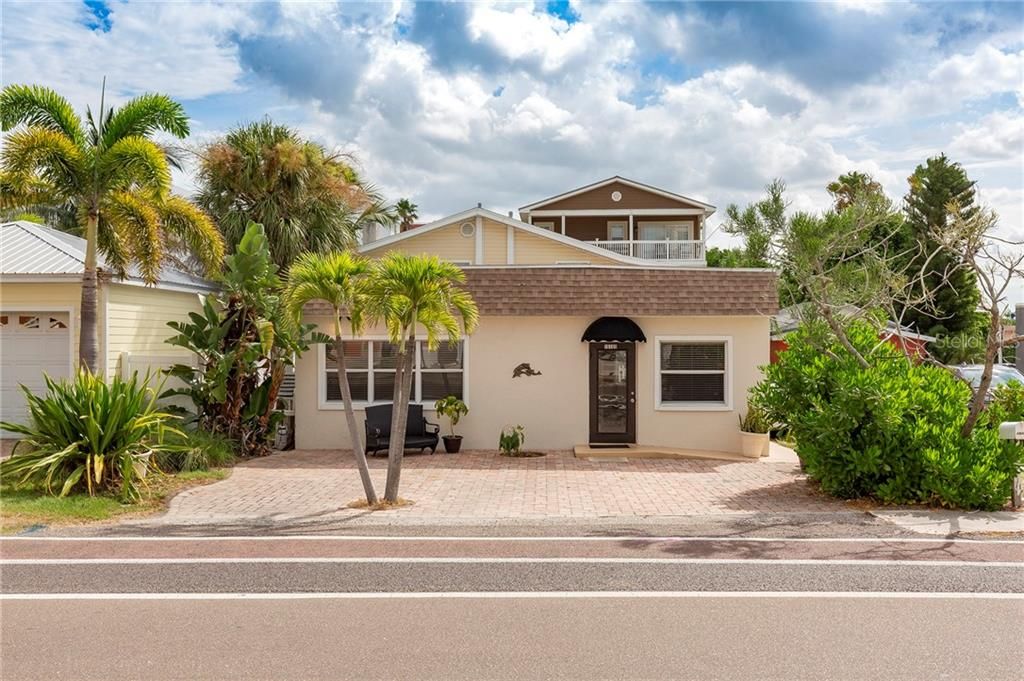 Recently Sold: $689,000 (0 beds, 0 baths, 2269 Square Feet)