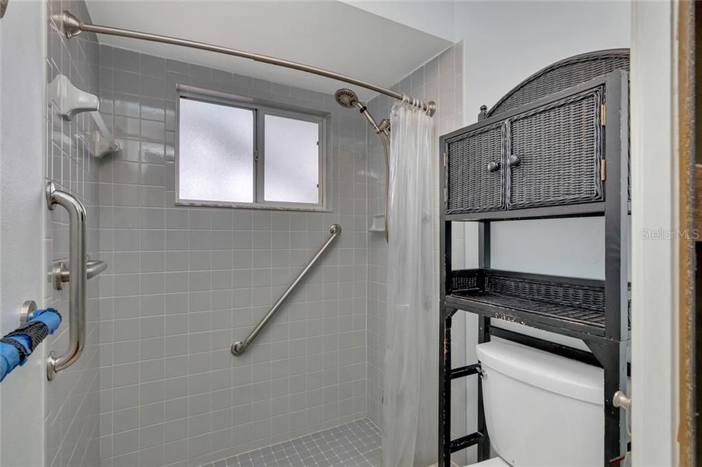 最近售出: $330,000 (3 贝兹, 2 浴室, 1533 平方英尺)