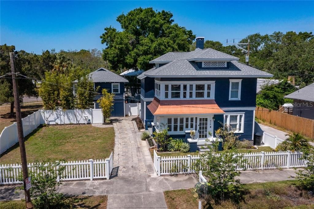 Recently Sold: $775,000 (4 beds, 5 baths, 3108 Square Feet)