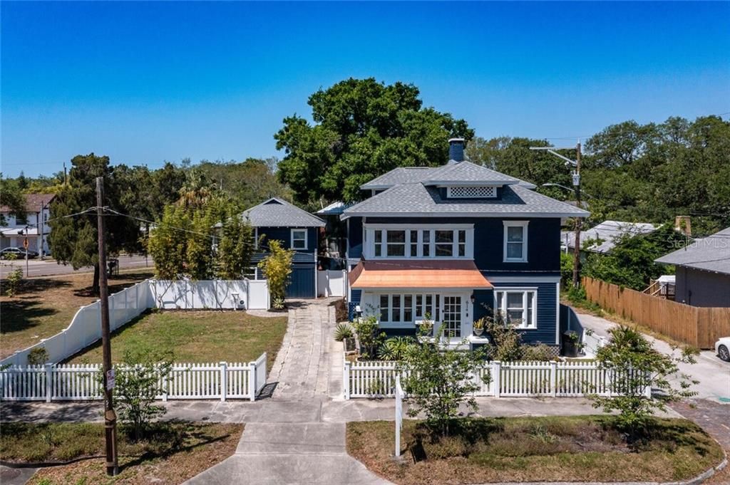Recently Sold: $775,000 (4 beds, 5 baths, 3108 Square Feet)