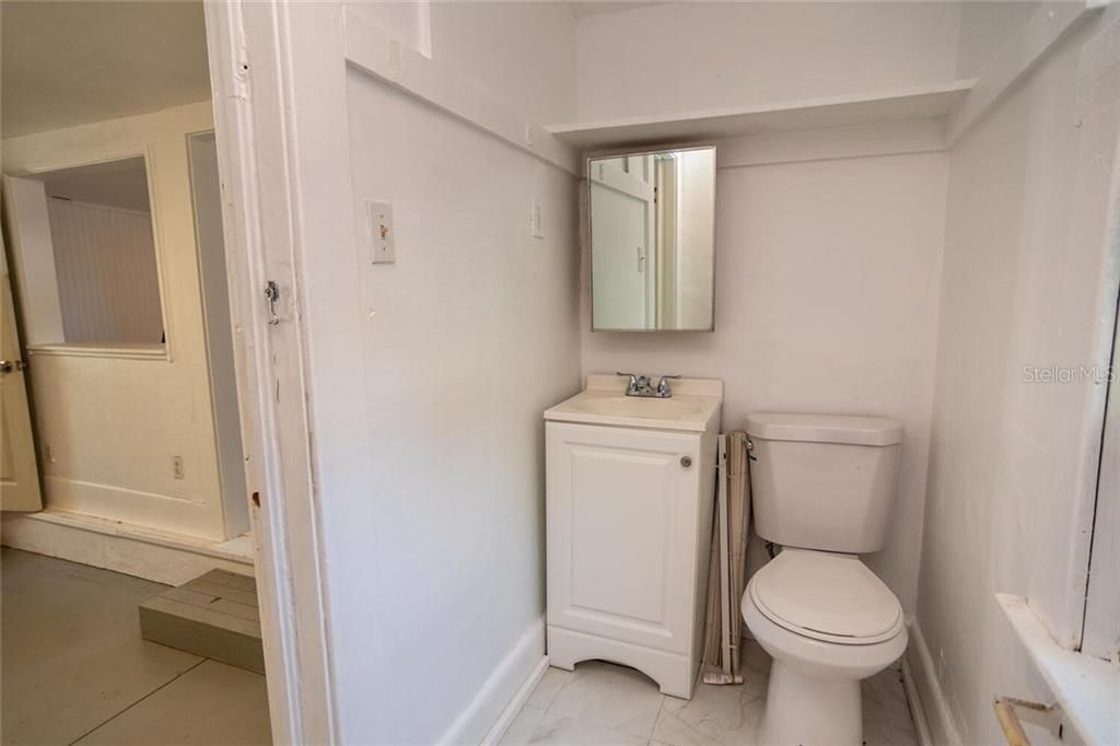 Full bath in 1st floor of guest house