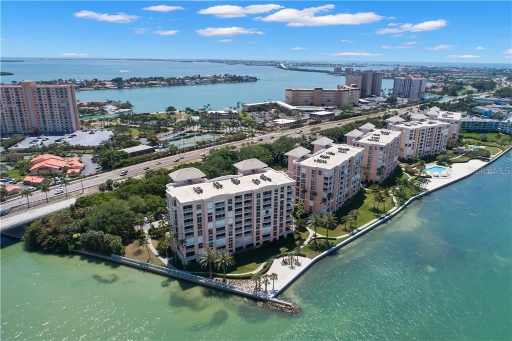Recently Sold: $895,000 (3 beds, 2 baths, 2067 Square Feet)