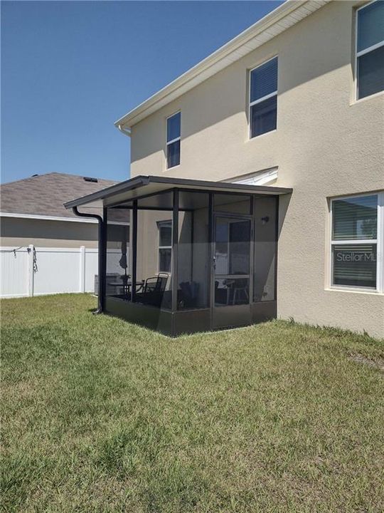 Recently Sold: $320,000 (4 beds, 2 baths, 2432 Square Feet)
