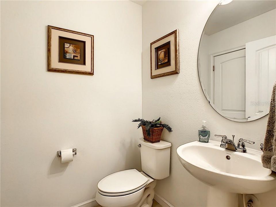 最近售出: $300,000 (3 贝兹, 2 浴室, 1624 平方英尺)
