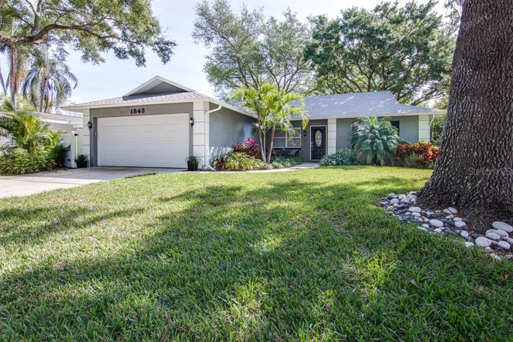Recently Sold: $339,900 (3 beds, 2 baths, 1403 Square Feet)