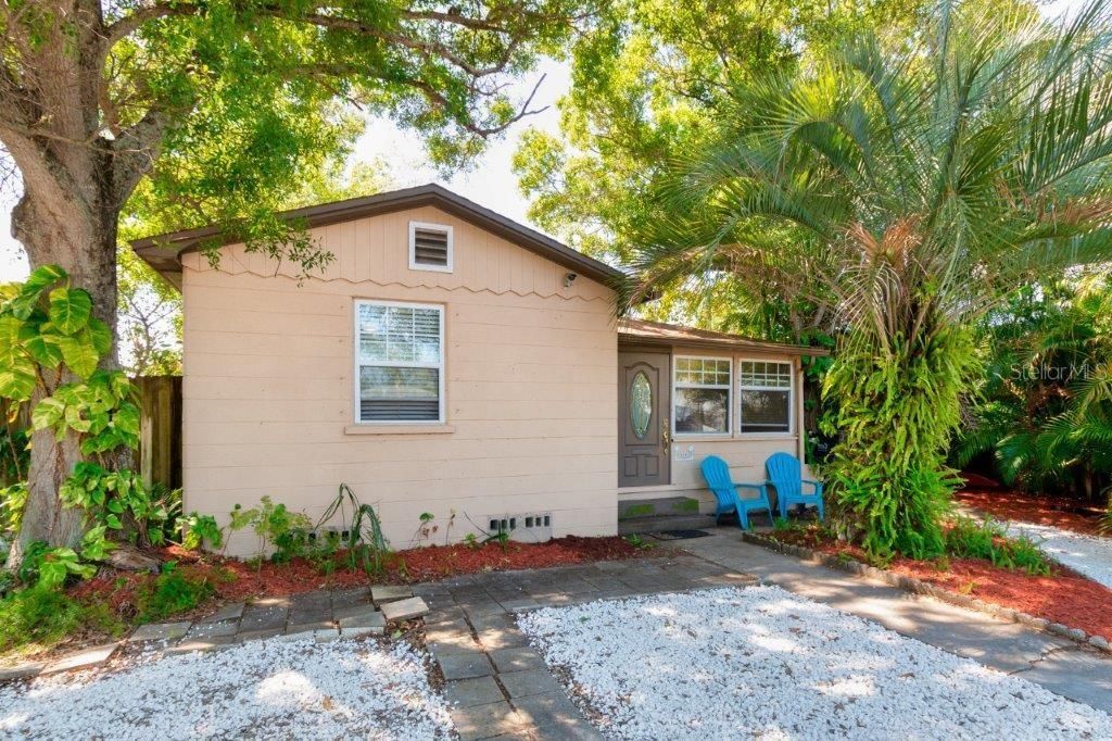 Recently Sold: $175,000 (2 beds, 1 baths, 806 Square Feet)