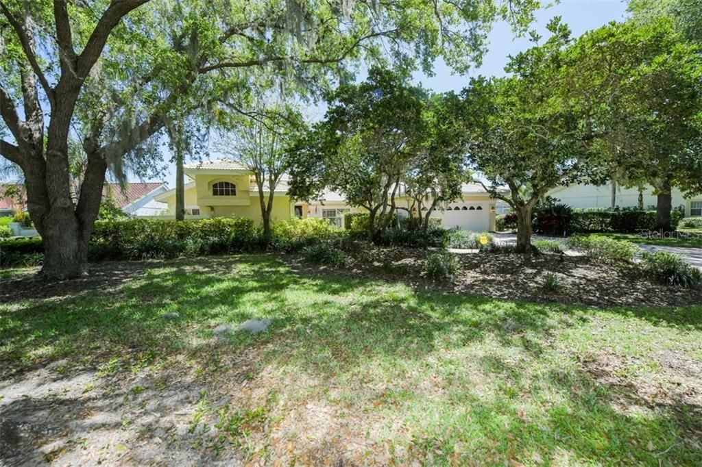 Recently Sold: $597,500 (3 beds, 2 baths, 2922 Square Feet)