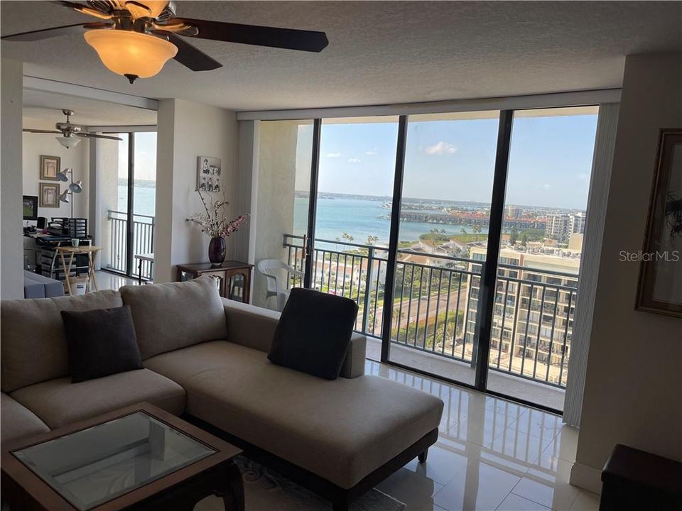 Recently Sold: $639,500 (2 beds, 2 baths, 1490 Square Feet)