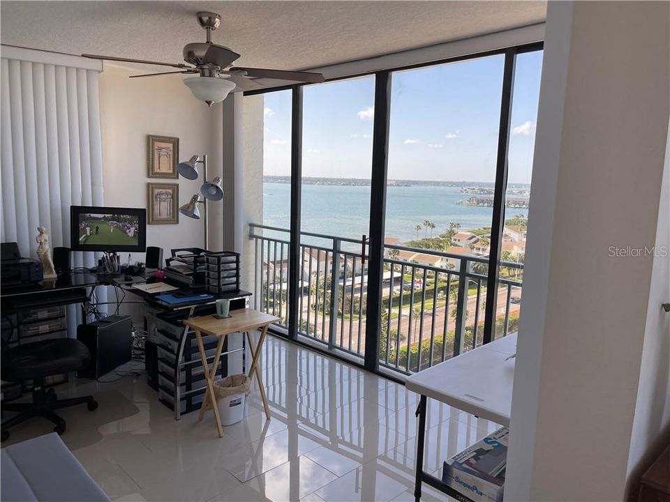 Recently Sold: $639,500 (2 beds, 2 baths, 1490 Square Feet)