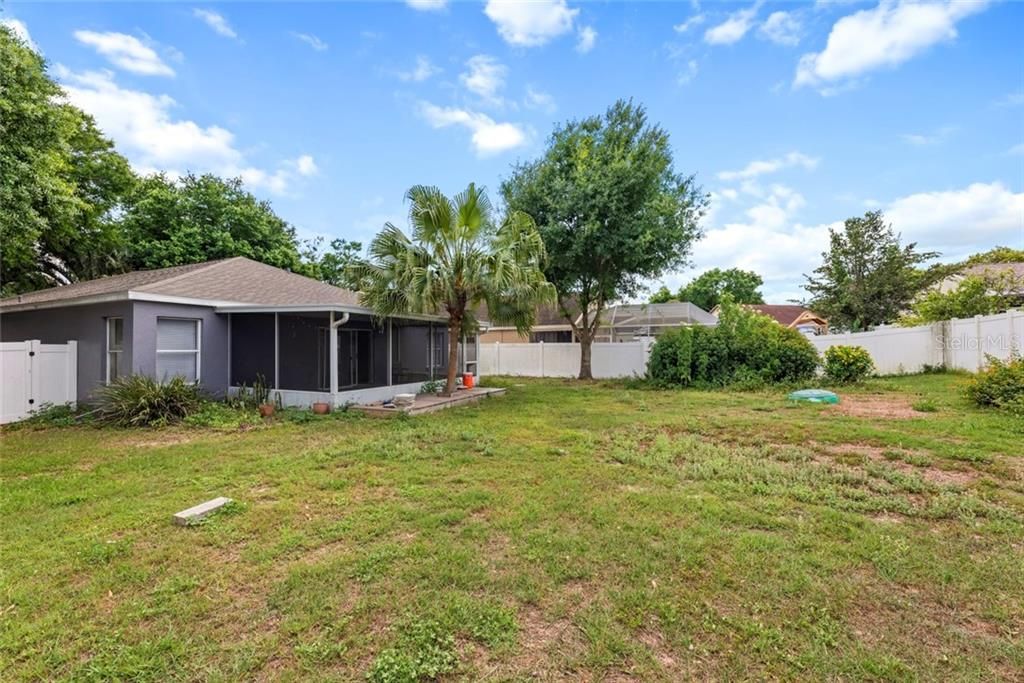 Recently Sold: $220,000 (3 beds, 2 baths, 1471 Square Feet)