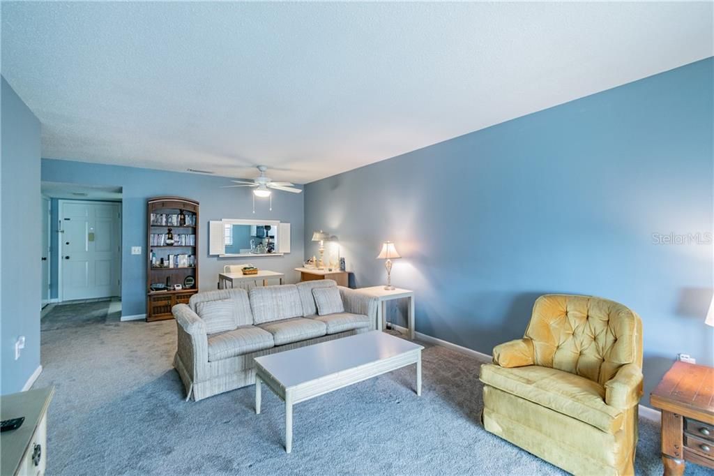 Recently Sold: $90,000 (1 beds, 1 baths, 875 Square Feet)