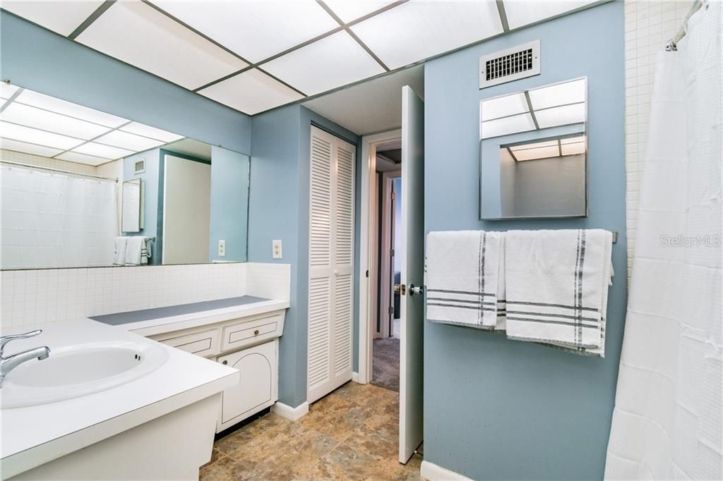 Recently Sold: $90,000 (1 beds, 1 baths, 875 Square Feet)