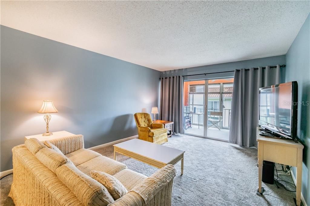 Recently Sold: $90,000 (1 beds, 1 baths, 875 Square Feet)