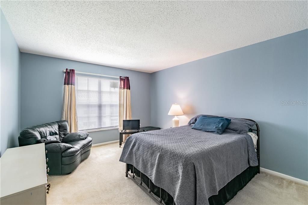 Recently Sold: $90,000 (1 beds, 1 baths, 875 Square Feet)