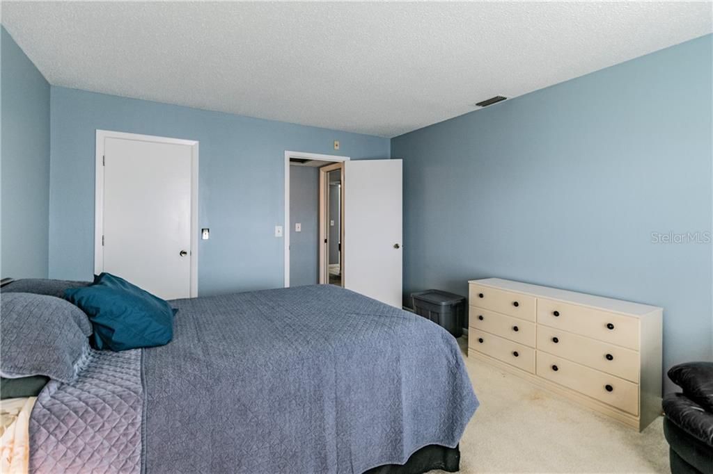 Recently Sold: $90,000 (1 beds, 1 baths, 875 Square Feet)