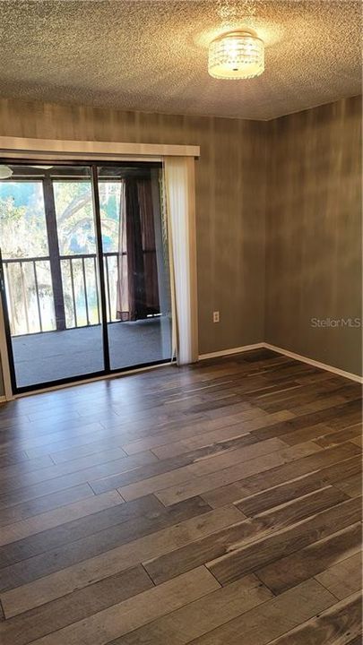 Recently Rented: $1,050 (2 beds, 1 baths, 1008 Square Feet)