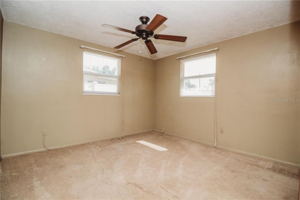 Recently Sold: $165,000 (2 beds, 1 baths, 1004 Square Feet)