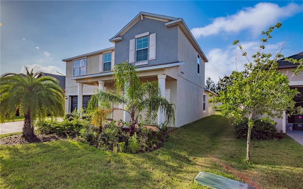 Recently Sold: $350,000 (4 beds, 2 baths, 2620 Square Feet)