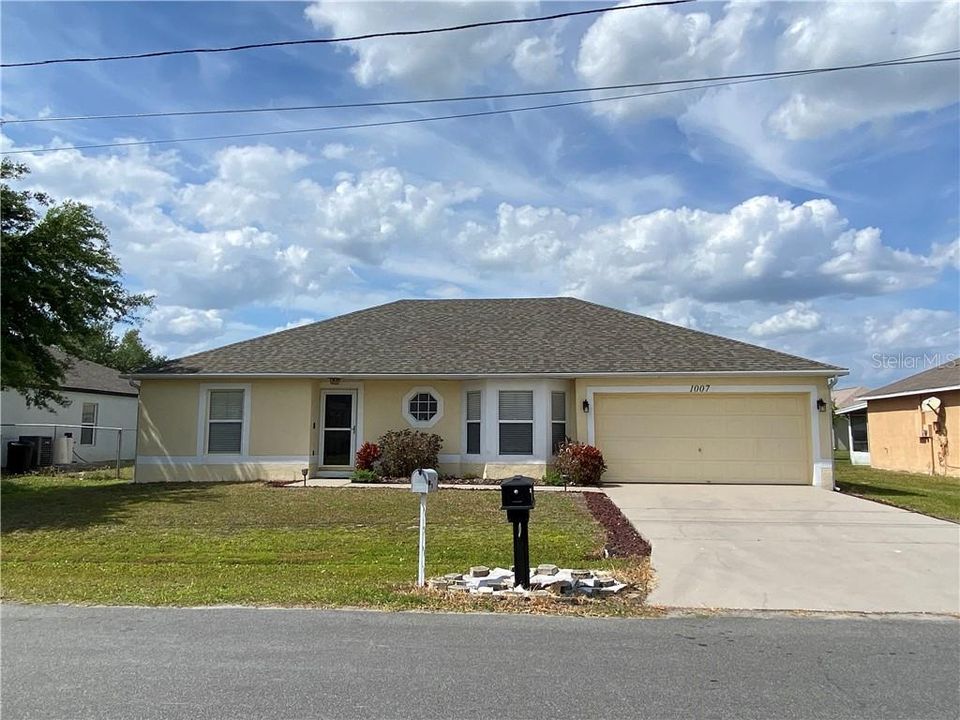 Recently Sold: $219,900 (3 beds, 2 baths, 1536 Square Feet)