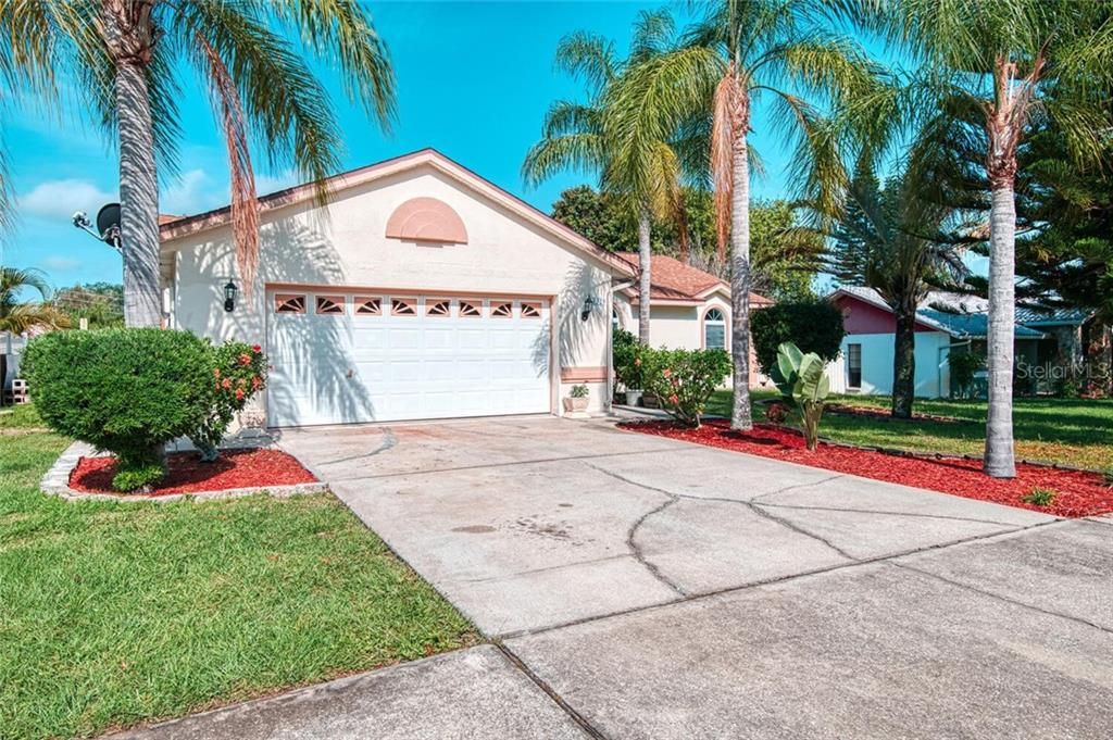 Recently Sold: $409,900 (3 beds, 2 baths, 1870 Square Feet)
