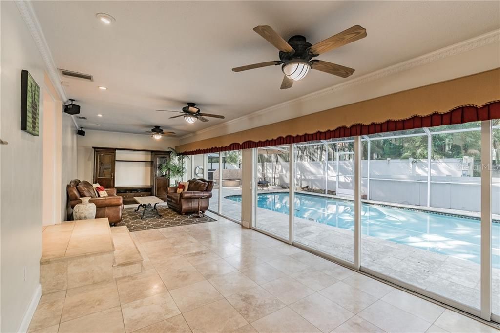 Recently Sold: $850,000 (3 beds, 3 baths, 3158 Square Feet)