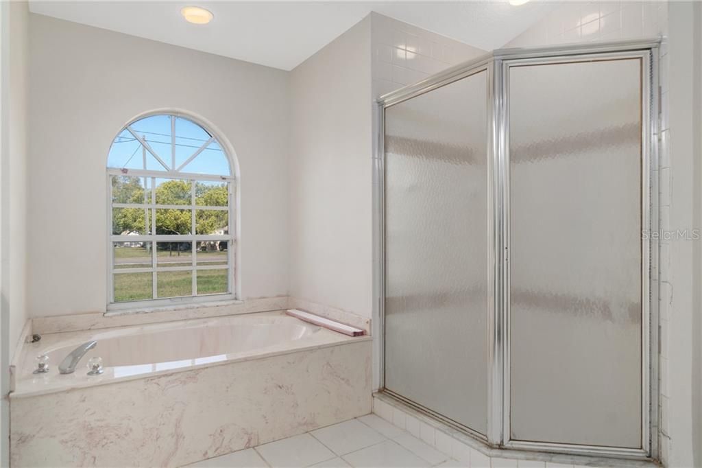 最近售出: $267,000 (3 贝兹, 2 浴室, 1958 平方英尺)