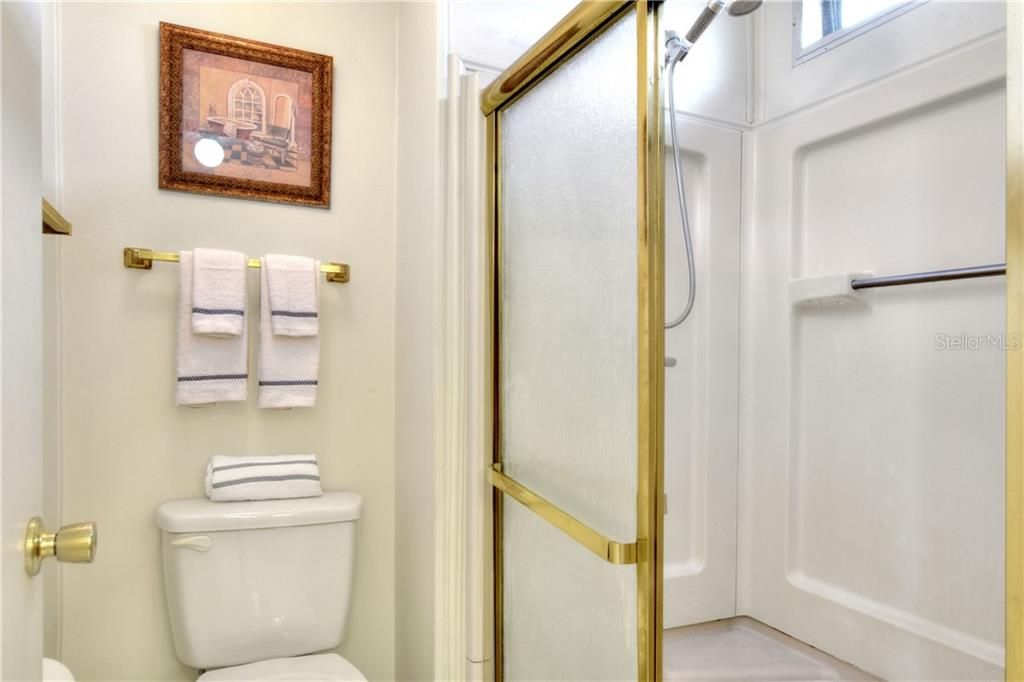 最近售出: $76,500 (2 贝兹, 2 浴室, 1403 平方英尺)