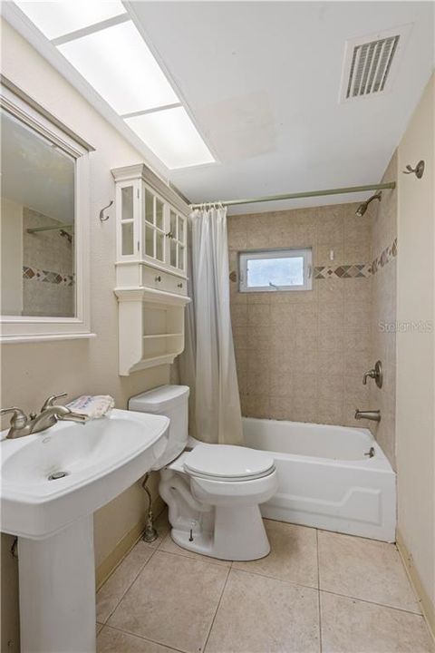 最近售出: $495,000 (3 贝兹, 2 浴室, 1340 平方英尺)