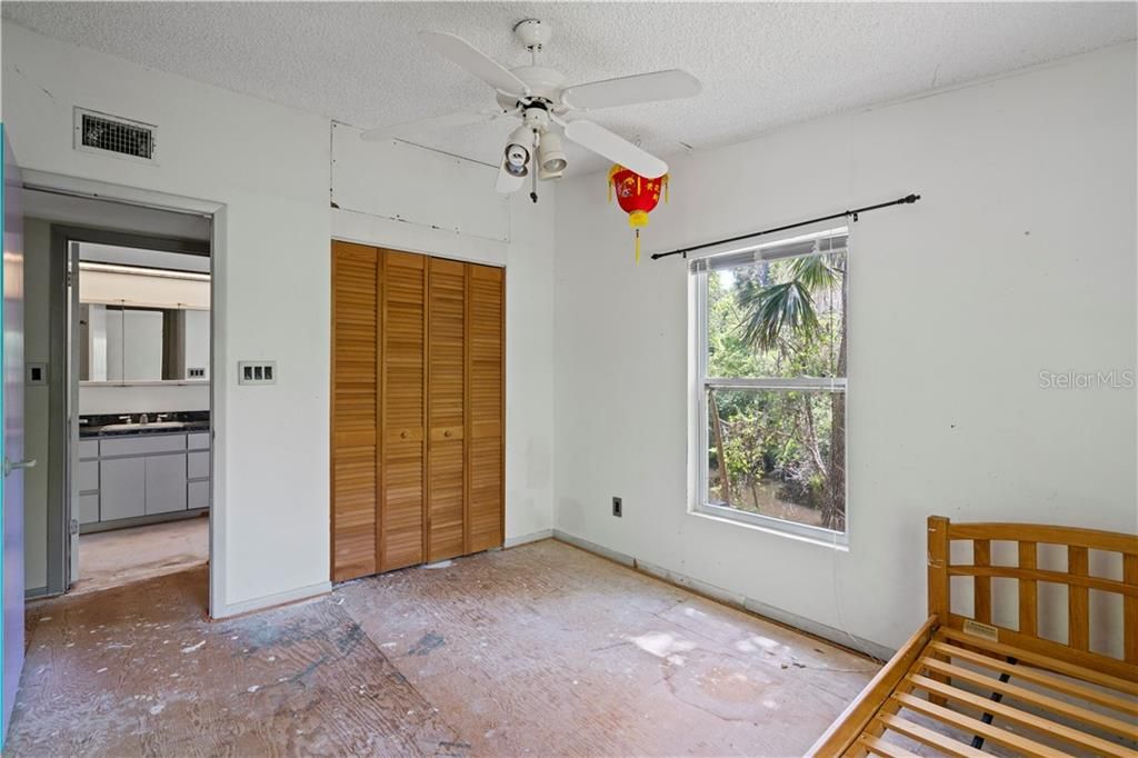 Recently Sold: $495,000 (3 beds, 2 baths, 1340 Square Feet)