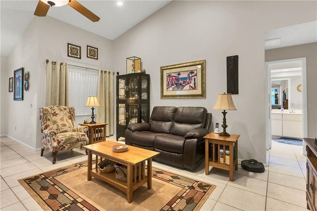 Recently Sold: $489,000 (4 beds, 3 baths, 2449 Square Feet)