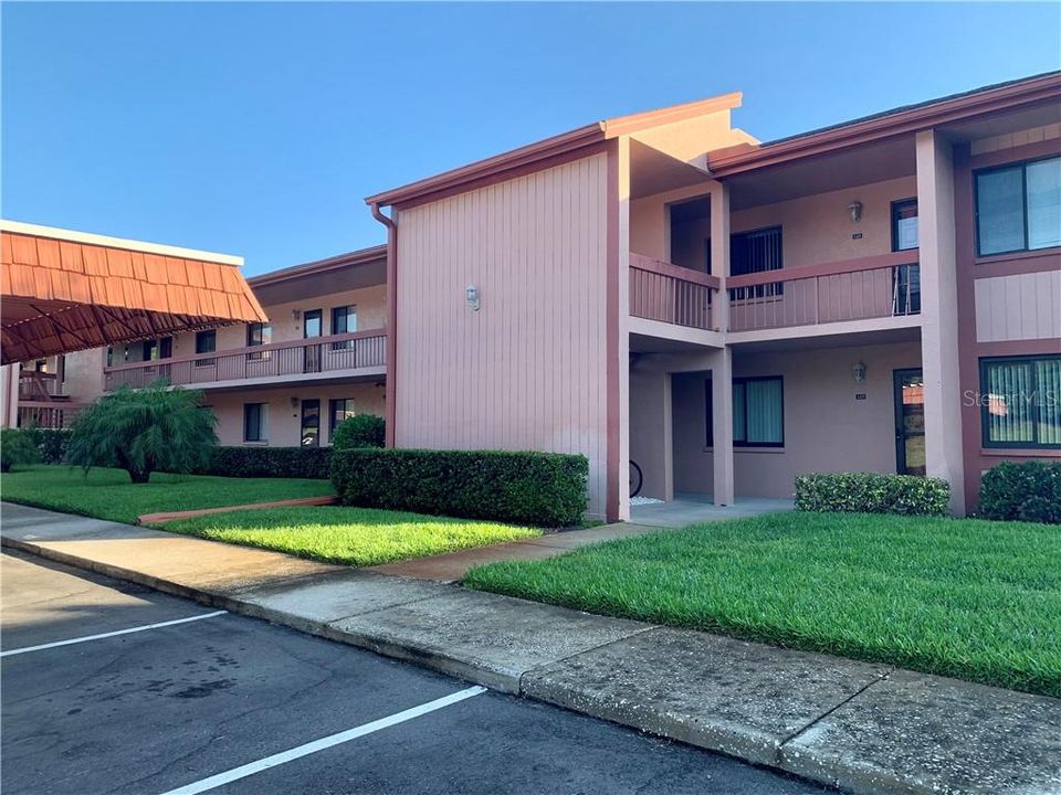 Recently Sold: $165,000 (2 beds, 2 baths, 1094 Square Feet)