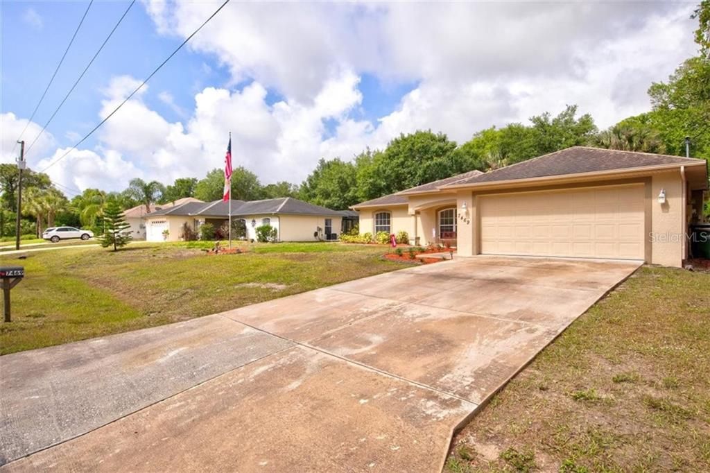 Recently Sold: $259,000 (3 beds, 2 baths, 1451 Square Feet)