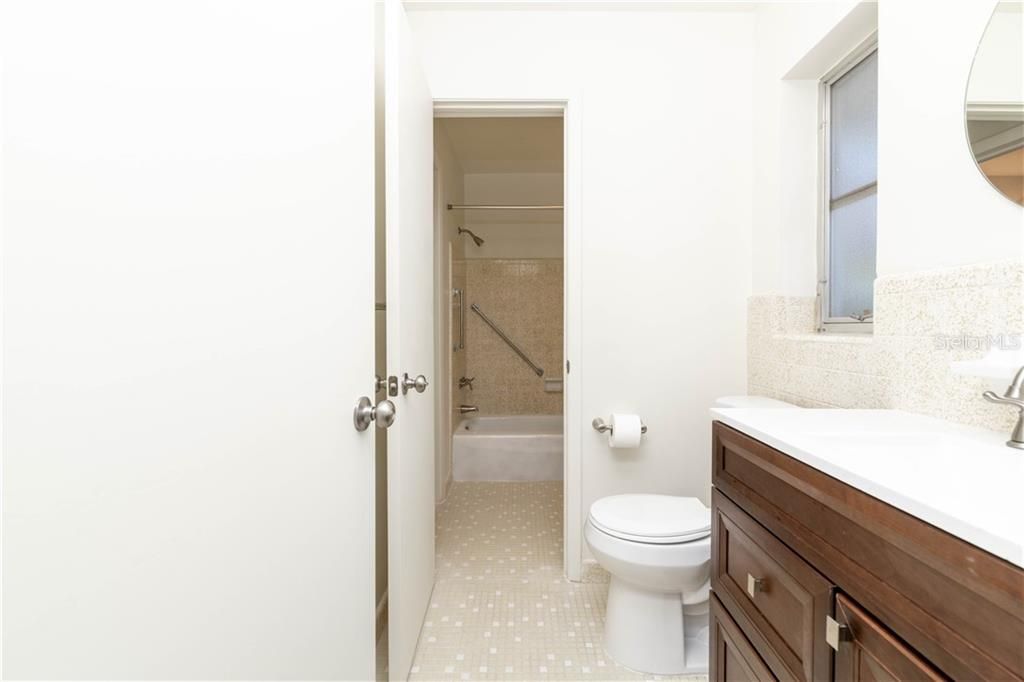 最近售出: $159,000 (2 贝兹, 2 浴室, 1218 平方英尺)