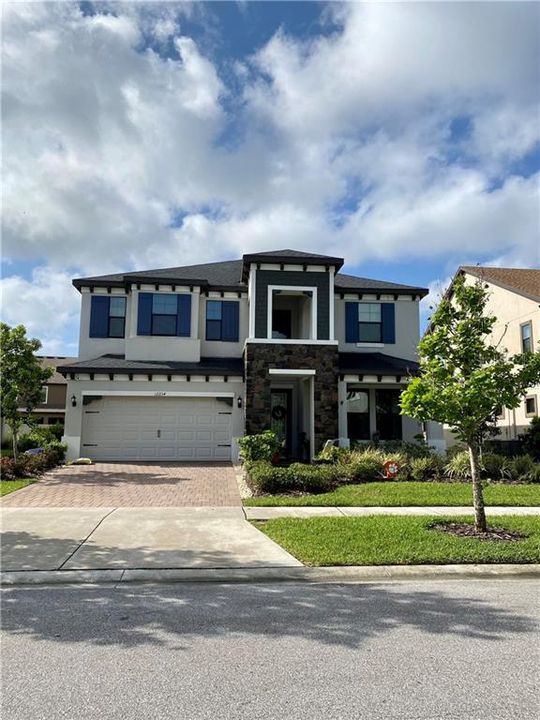 Recently Sold: $590,000 (4 beds, 4 baths, 3308 Square Feet)
