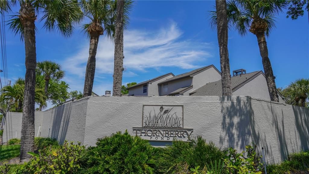 Recently Sold: $320,000 (2 beds, 2 baths, 1376 Square Feet)